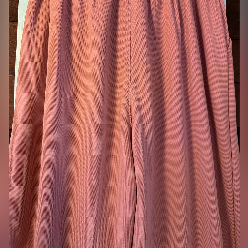 HALARA Blush Wide-Leg Women's Pull-on Trouser, size M EUC - Picture 5 of 5